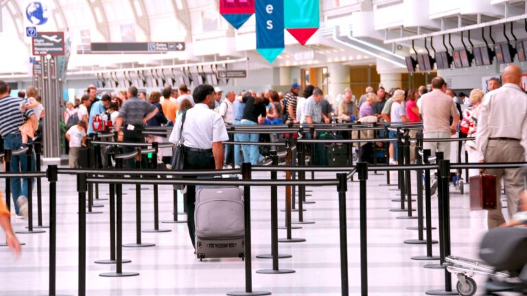 The Fox News Airport Interview That Has Everyone Talking About a Very Telling Shirt