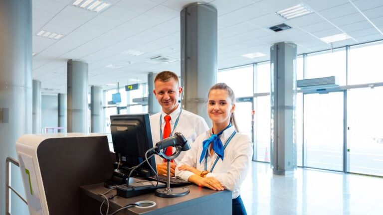 United Airlines Passenger Left Stranded After Flight Departs Early With No Warning