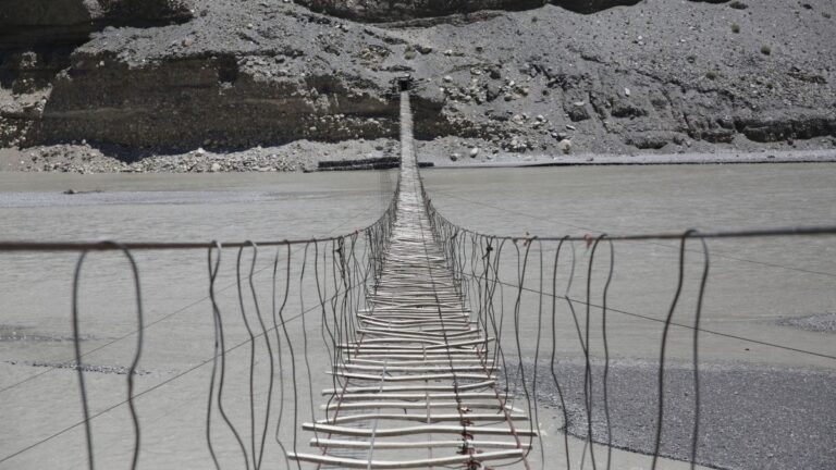The Bridge That Sends Chills Down Your Spine Is the World’s Most Dangerous Pedestrian Crossing