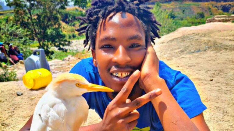 The Nairobi Birdman Is Rescuing Injured Birds While Rebuilding His Own Life
