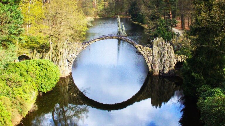 The Mystical Devil’s Bridge in Germany Defies the Laws of Nature with a Mind-Bending Optical Illusion