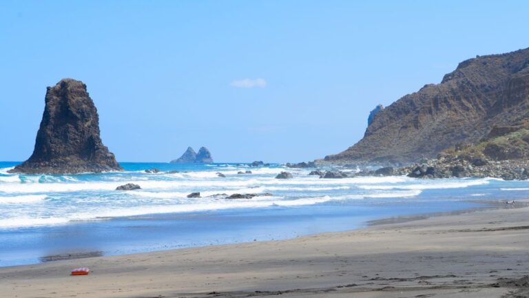 World Stunned by Footage of What Awaited Tourists on Their Dream Trip to Tenerife